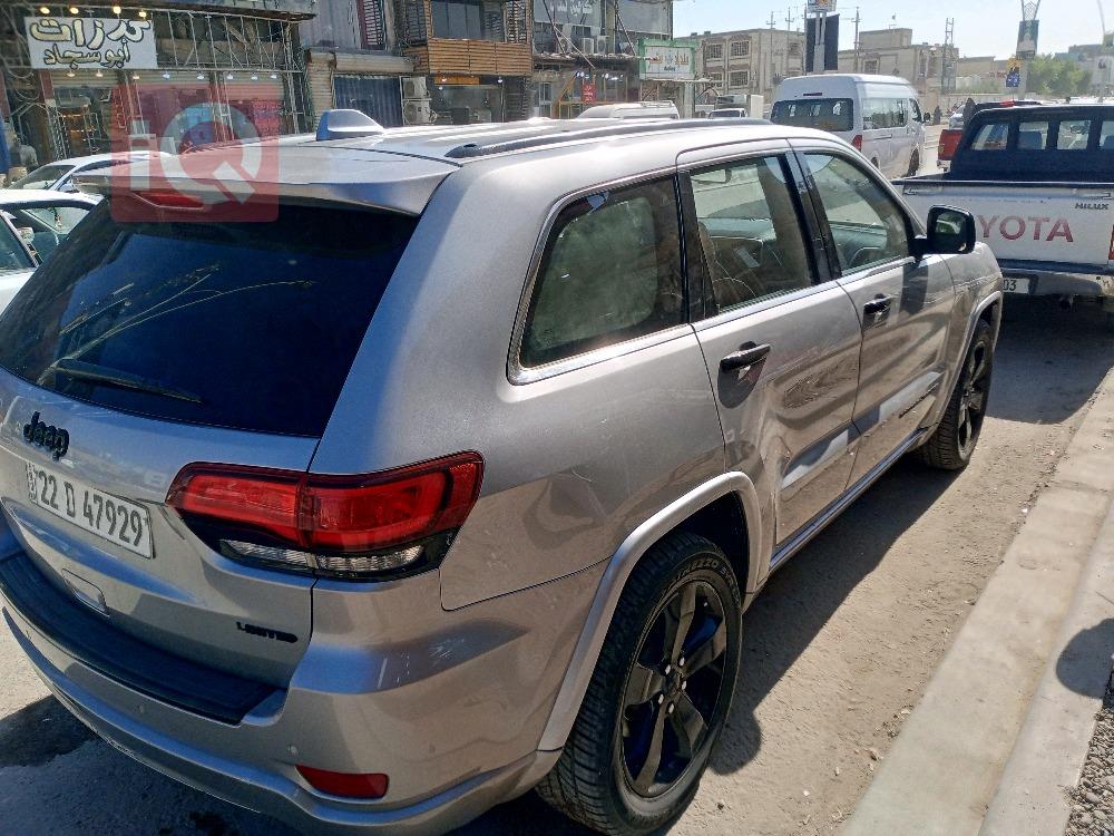 جیپ گراند شیرۆکی